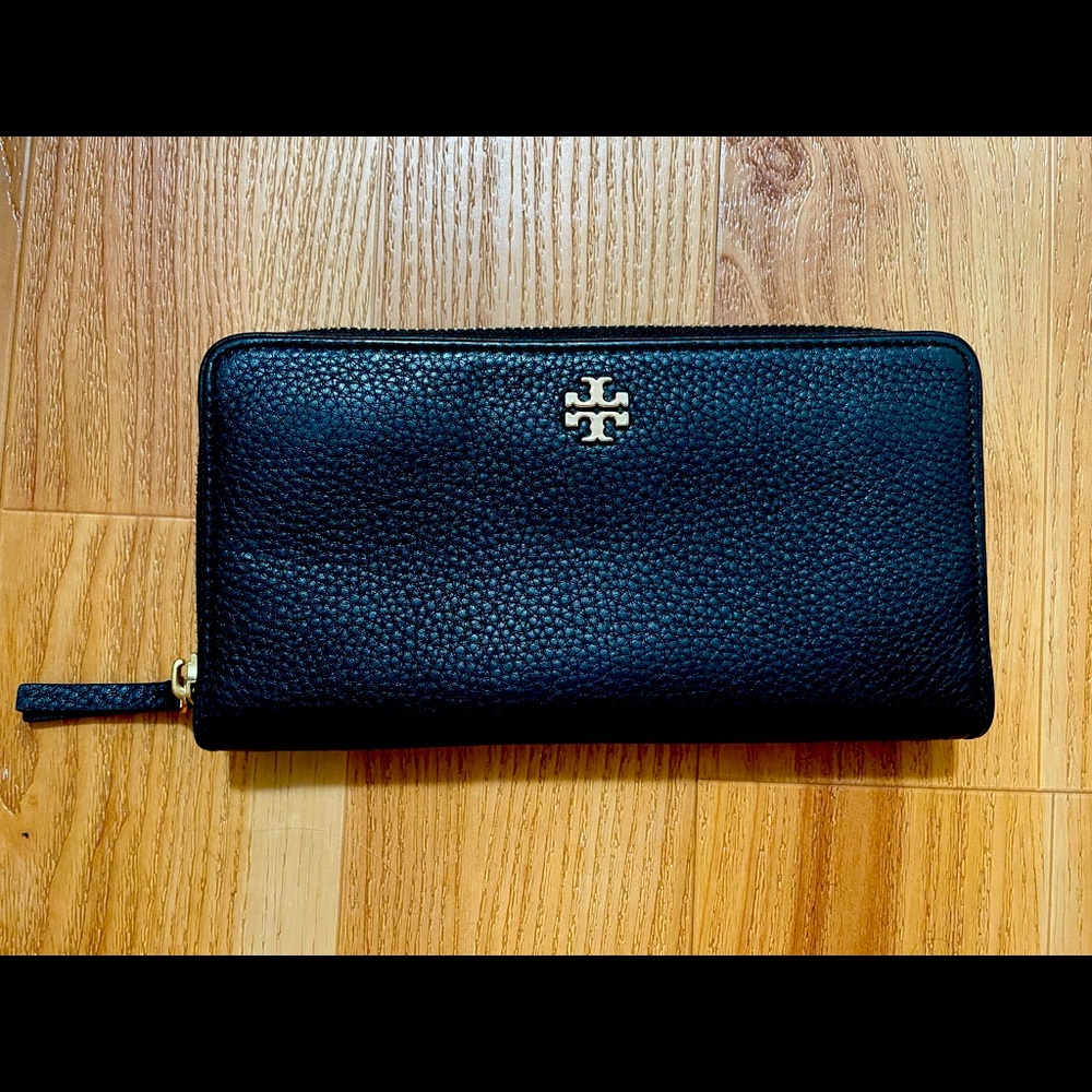 Tory Burch wallet